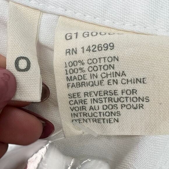 G1 Goods | Size 0 XS | White Chopped Cargo Pocket Frayed Hem G1 - Drill Shorts - Picture 4 of 4